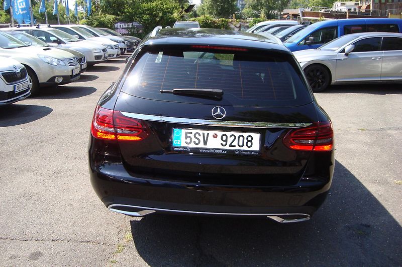 Mercedes-Benz Třídy C (2021) 220D,143kW, Exclusivce,S.kniha - fotka 6 z 92