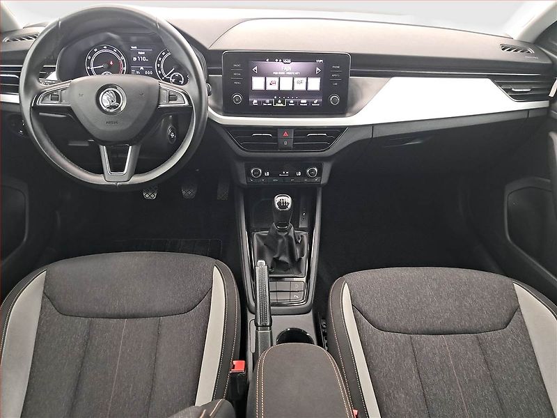 Škoda Scala (2020) Style Plus 1.5 TSI, Tempomat - fotka 8 z 17