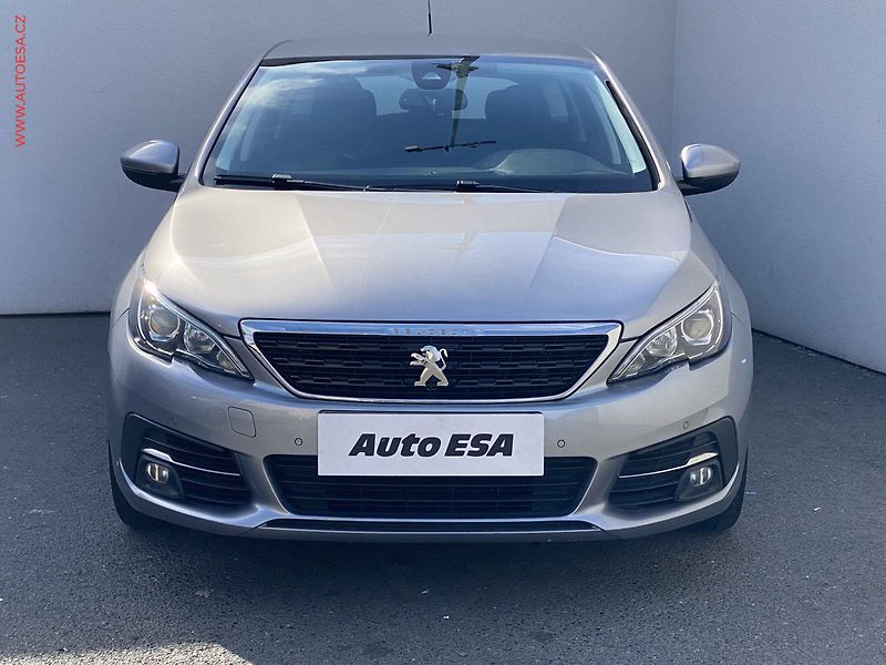 Peugeot 308 (2018) 1.6 HDi, AT, navi, AC - fotka 2 z 17