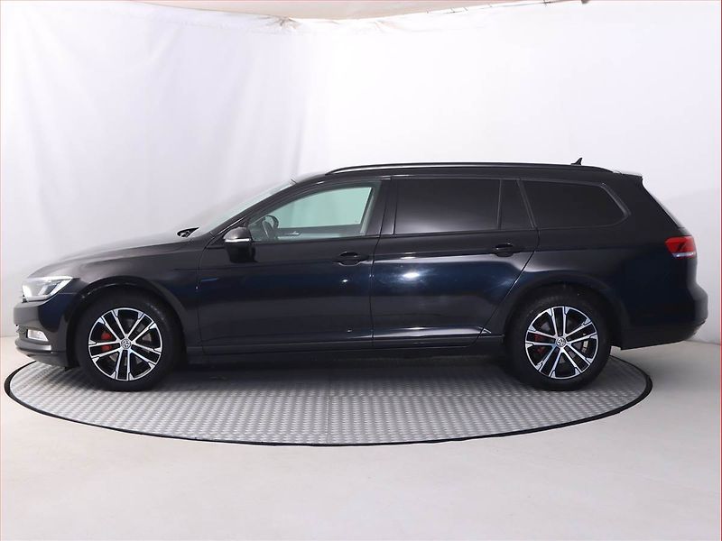 Volkswagen Passat (2017) Comfortline 2.0 TDI, Automat - fotka 3 z 20