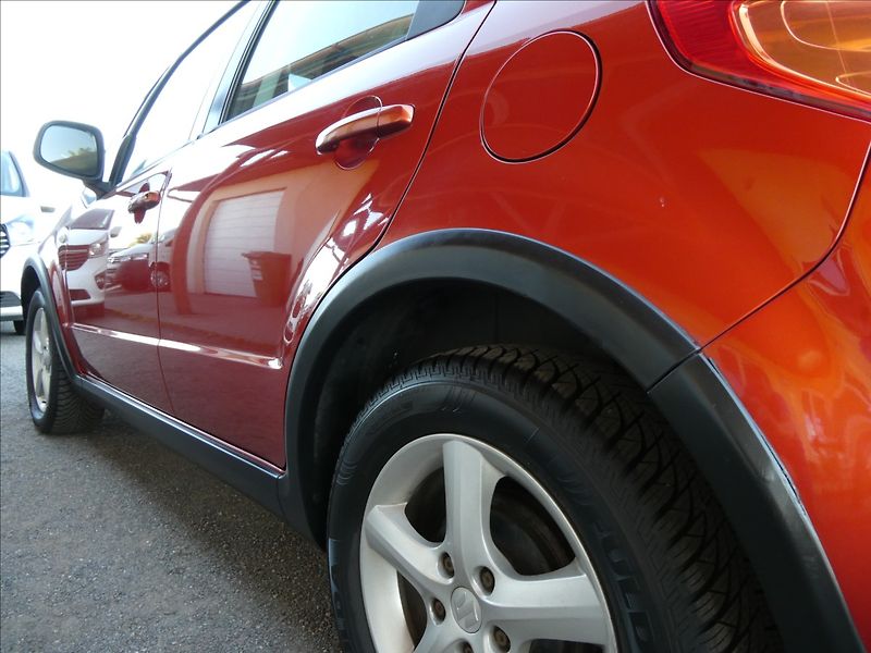 Suzuki SX4 1,5 73kW GLX,2x kola,závěs,kli - fotka 14 z 39