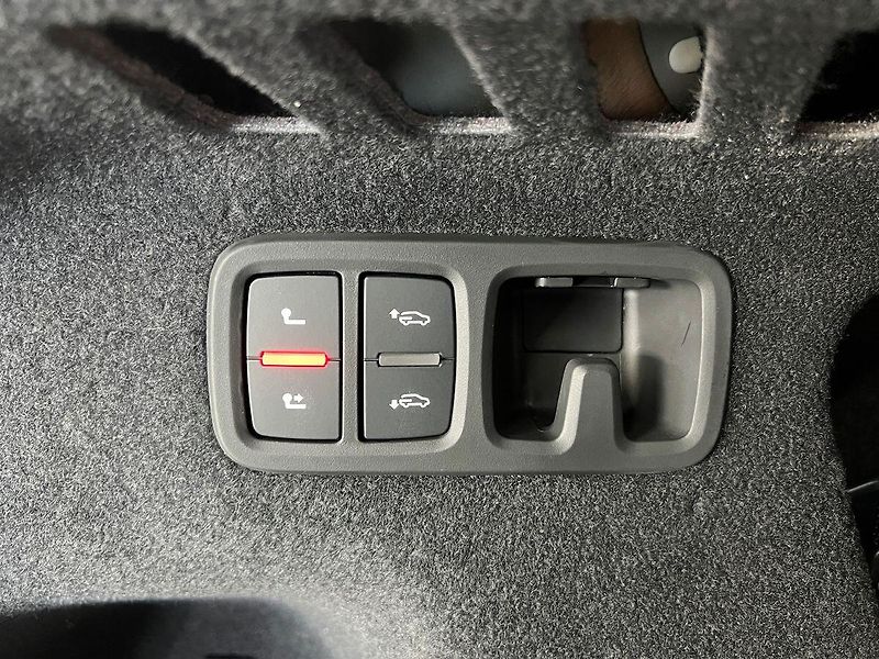 Audi Q8 50TDI QUATTRO S-LINE, PANORAMA - fotka 39 z 42