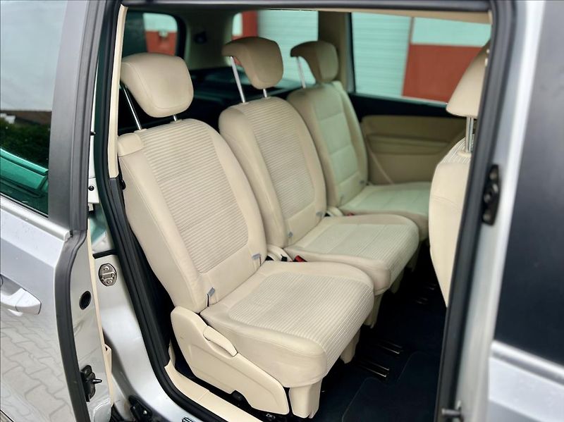 Seat Alhambra 2,0 TDi / STYLE / DSG / 7-míst - fotka 18 z 44