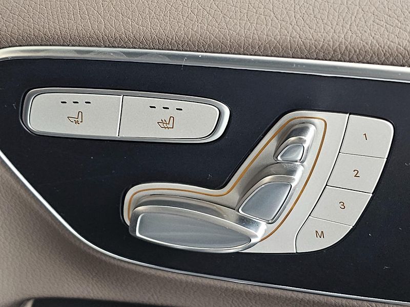 Mercedes-Benz Třídy V (2020) V300dL AMG Exclusive TOPvýbava - fotka 21 z 33