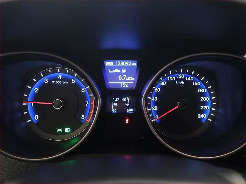 Hyundai i30 (2013) 1.4 CVVT, Park. senzory - fotka 11 z 14