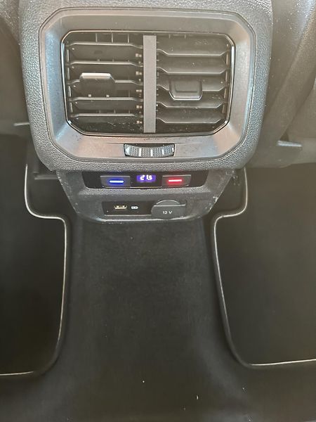 Volkswagen Tiguan (2019) VW Tiguan R-Line  1.5 tsi  - fotka 19 z 19
