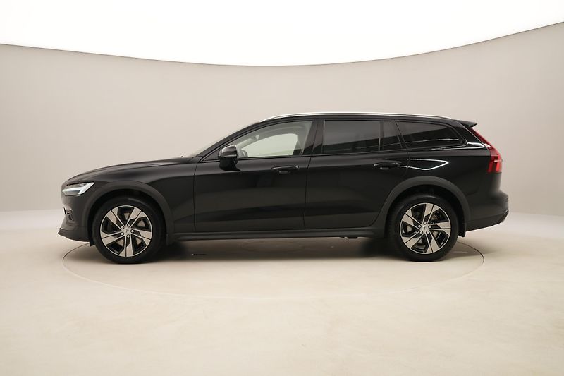Volvo V60 CC B5 AWD MOMENTUM AUT - fotka 10 z 53