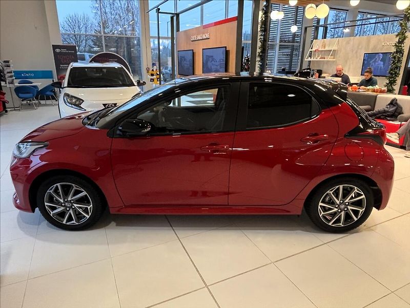 Toyota Yaris 1,5   Executive HEV 130 CVT - fotka 4 z 9