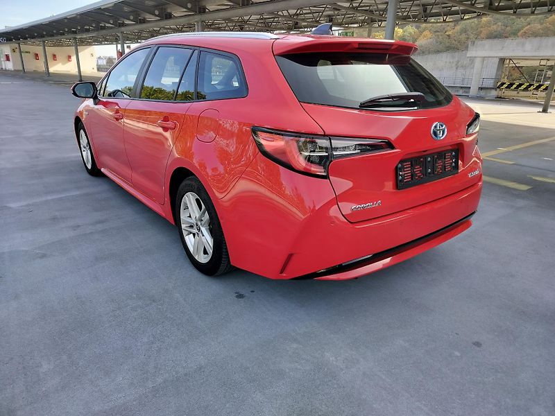 Toyota Corolla 1.8Hybrid comfort vyhř.sedacky - fotka 5 z 29