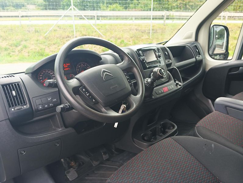 Citroën Jumper (2020) Furgon 3500 L2H2 140k 2.2 BHDi - fotka 16 z 23