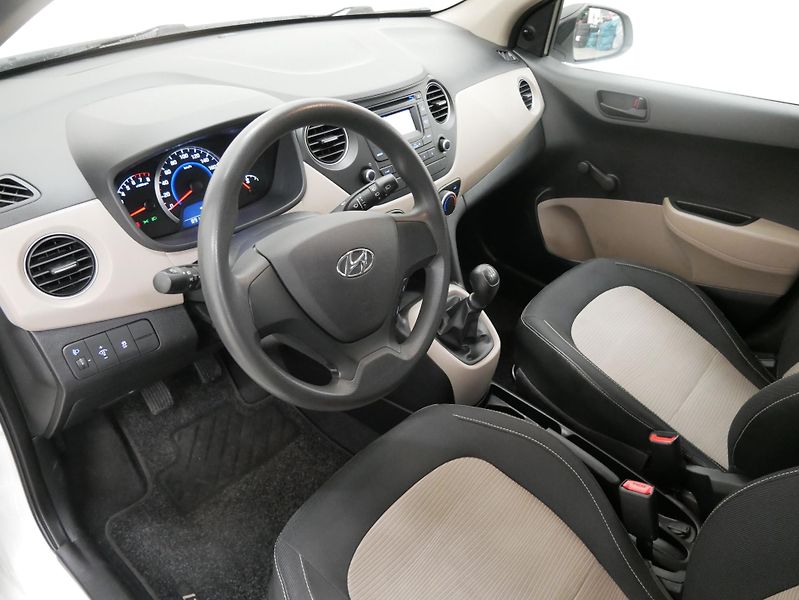 Hyundai i10 - fotka 14 z 22