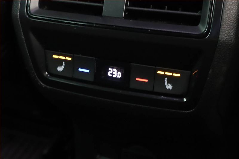 Škoda Karoq (2022) Sportline 2.0 TDI - fotka 18 z 20