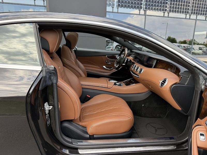Mercedes-Benz Třídy S (2014) 500 4MATIC kupé - fotka 38 z 49