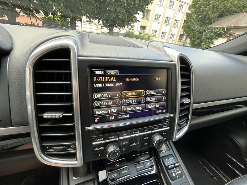 Porsche Cayenne (2016) 3.0 TDI V6 - fotka 28 z 39