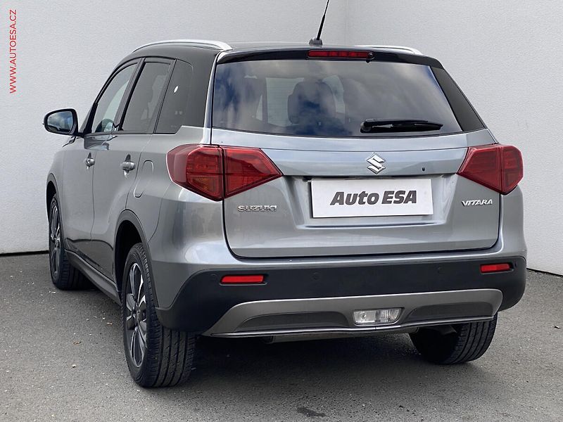 Suzuki Vitara (2019) 1.4B-Jet, Style, AT, panor - fotka 6 z 19
