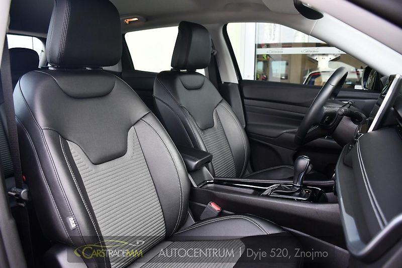 Jeep Compass 1.5l GSE T4 48V e-Hybrid - fotka 17 z 50