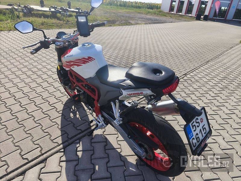 SWM Varez 125 (2024) - fotka 6 z 9