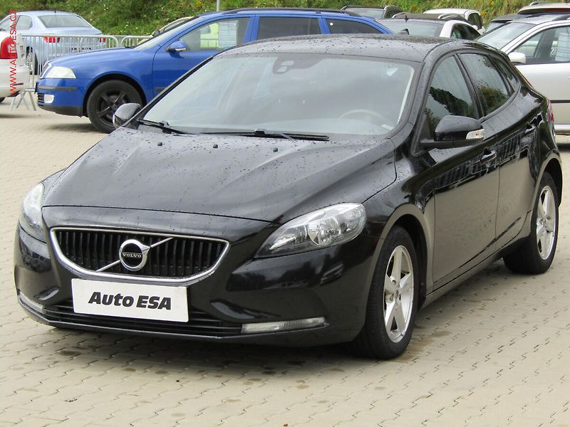 Volvo V40 (2016) 2.0D, AC, temp - fotka 3 z 17