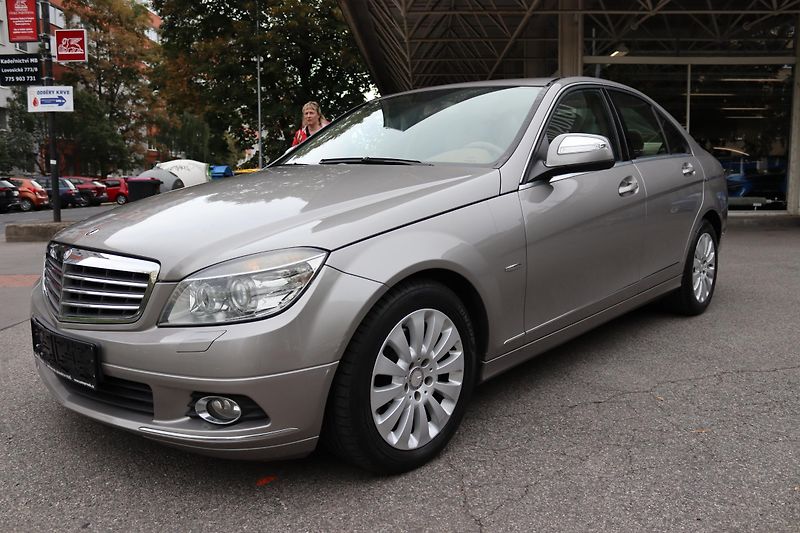 Mercedes-Benz Třídy C C220 (W204) ELEGANCE - fotka 12 z 40