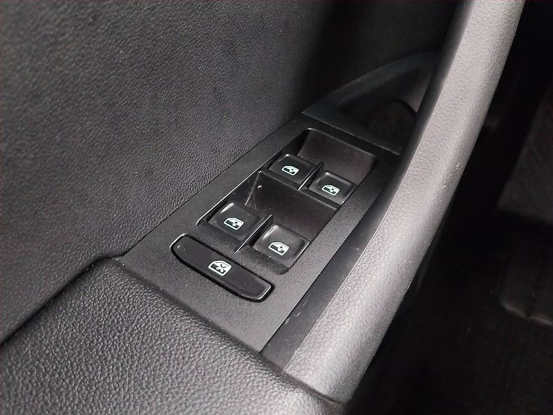 Škoda Octavia (2019) Scout 2.0 TSI, 4X4, Automat - fotka 17 z 26