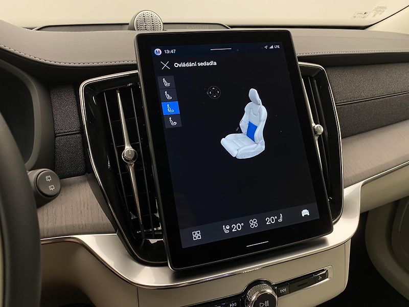 Volvo XC90 (2026) T8 AWD Plug-in BRIGHT PLUS 7m - fotka 71 z 74