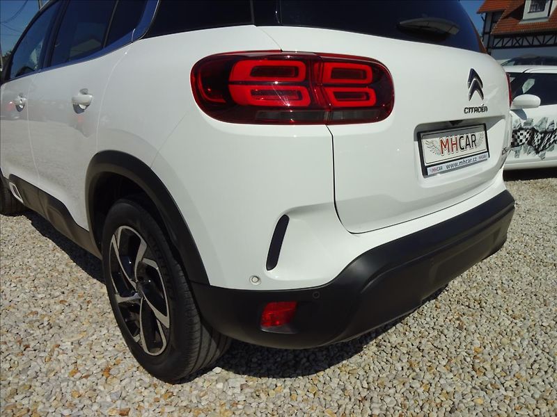 Citroën C5 Aircross 1,2 Pure Tech 96kW - fotka 13 z 50
