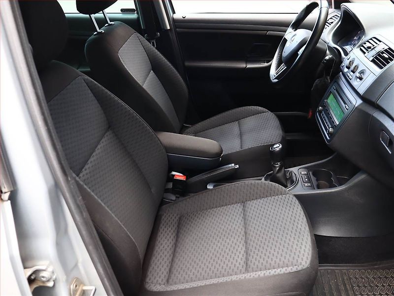 Volvo V60 (2017) D3 2.0, Automat, Serv.kniha - fotka 7 z 17