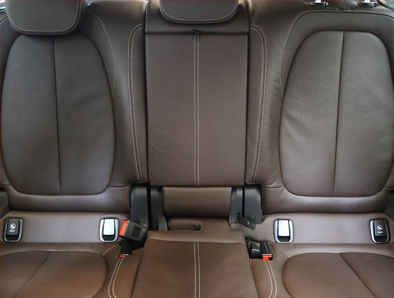 BMW Řada 2 (2021) Luxury Line 216d Gran Tourer - fotka 10 z 25