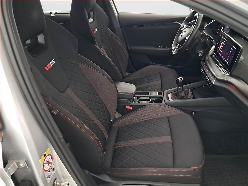 Škoda Octavia (2023) RS 2.0 TSI - fotka 9 z 32