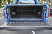 Volkswagen Amarok – s modrými auty se šestiválcovými turbodiesely jsme jezdili na silnicích.
