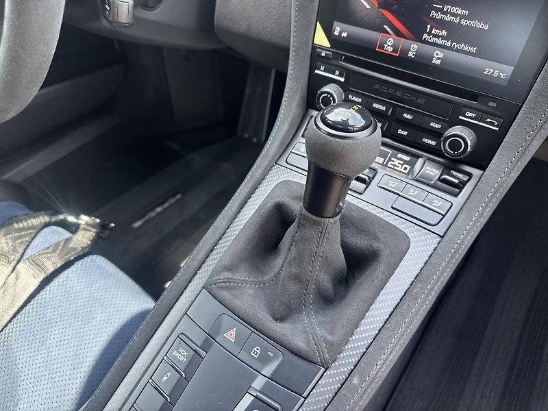 Porsche Cayman GT4 RS - fotka 21 z 30