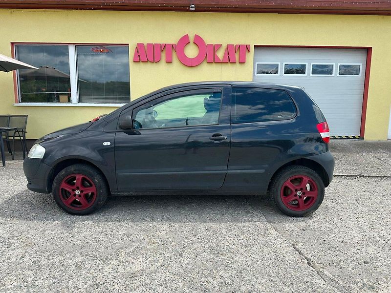 Volkswagen Fox 1.2i 40kW/ABS - fotka 6 z 18