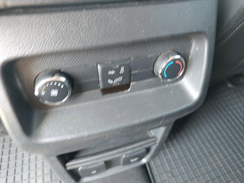 Ford S-MAX (2015) Titanium , 132KW, ČR , 4x4 , 7 - fotka 18 z 20