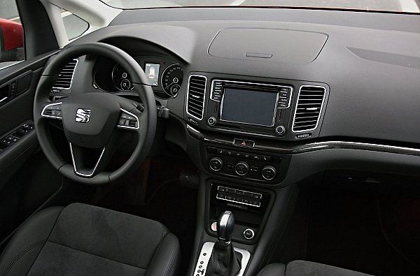 Seat Alhambra.