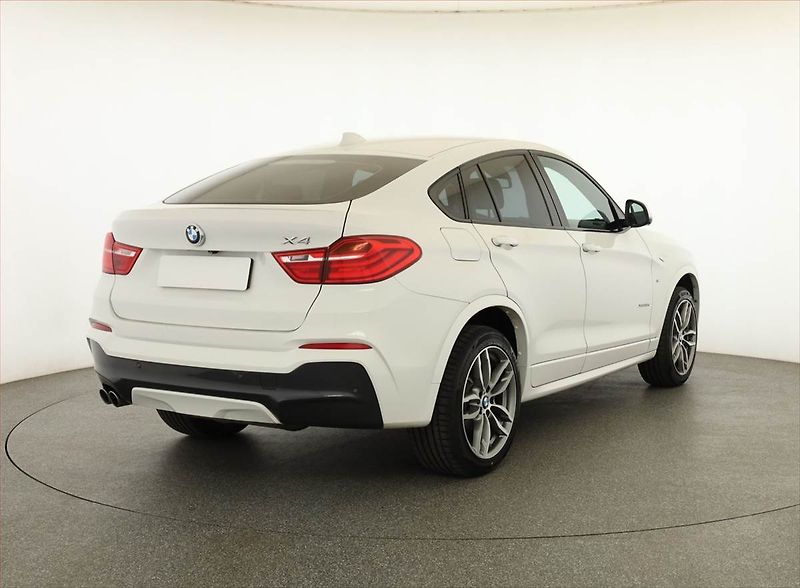 BMW X4 (2014) xDrive30d, 4X4, Automat - fotka 5 z 19