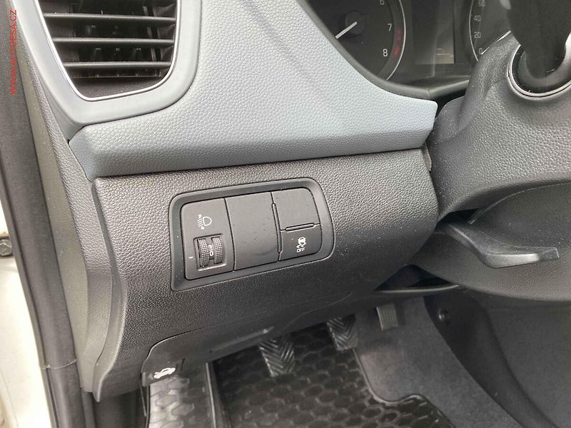 Hyundai i20 (2017) 1.2i, 2.maj,ČR, Family+ - fotka 15 z 16