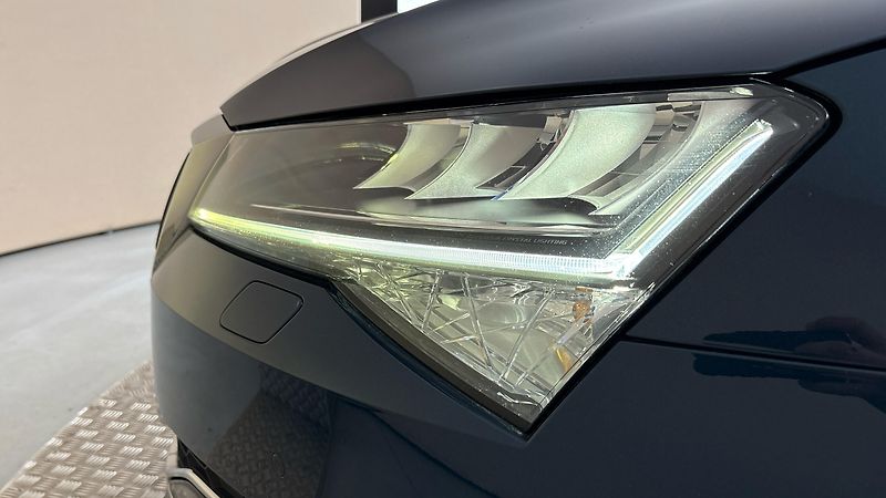 Škoda Superb 2.0 TDI DSG Style Combi - fotka 18 z 27