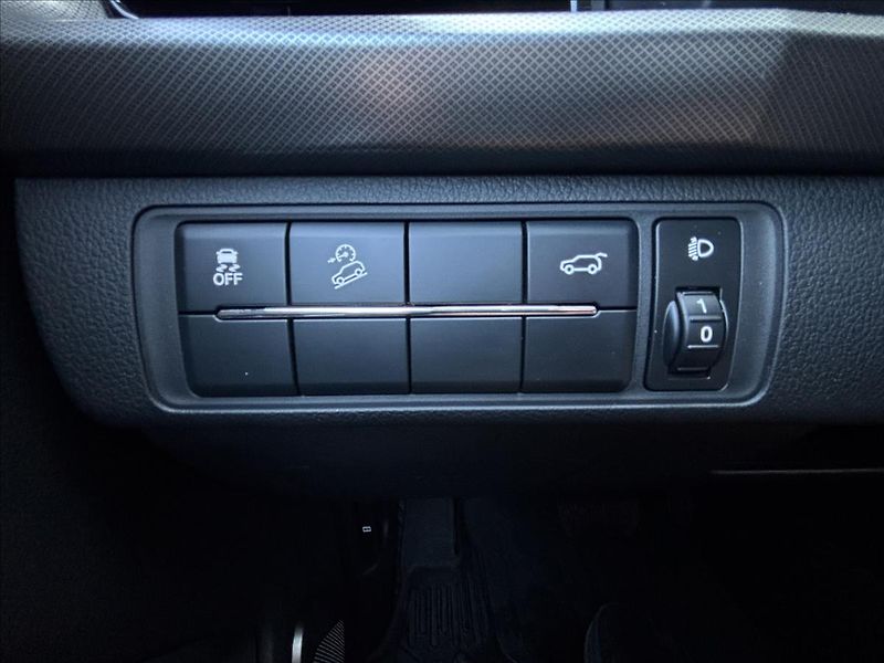 KGM Rexton 2,2 e-XDI 148kW AWD Premium - fotka 28 z 39