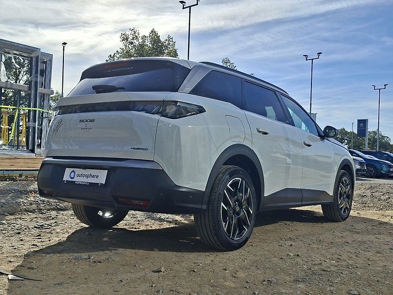 Peugeot 5008 ALLURE HYBRID e-DCS6 - fotka 9 z 27