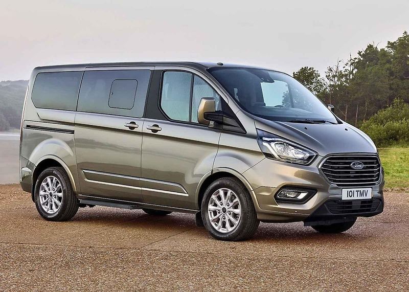 Během letních měsíců zlevňoval hlavně Citroën.