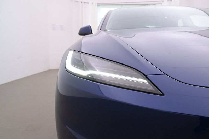 Tesla Model 3 Long Range AWD Highland - fotka 5 z 23