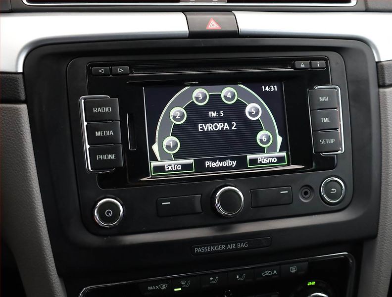 Škoda Superb (2015) Ambition 1.4 TSI, Serv.kniha - fotka 15 z 20