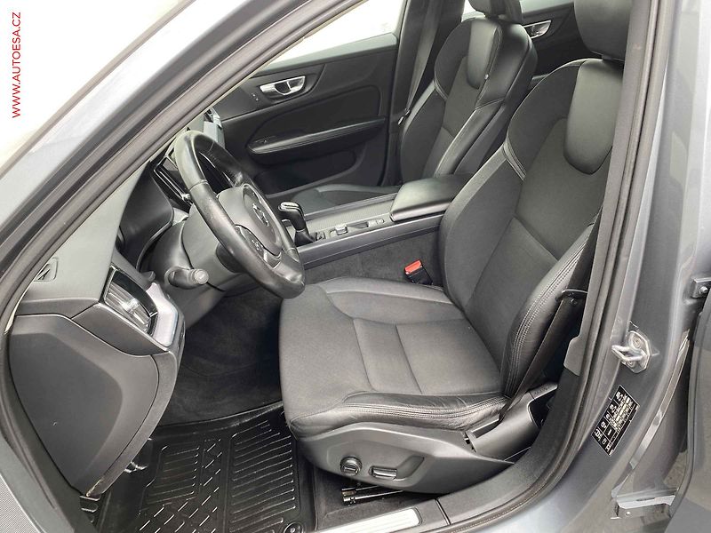 Volvo V60 (2018) 2.0d, Navi, LED, AC - fotka 9 z 18
