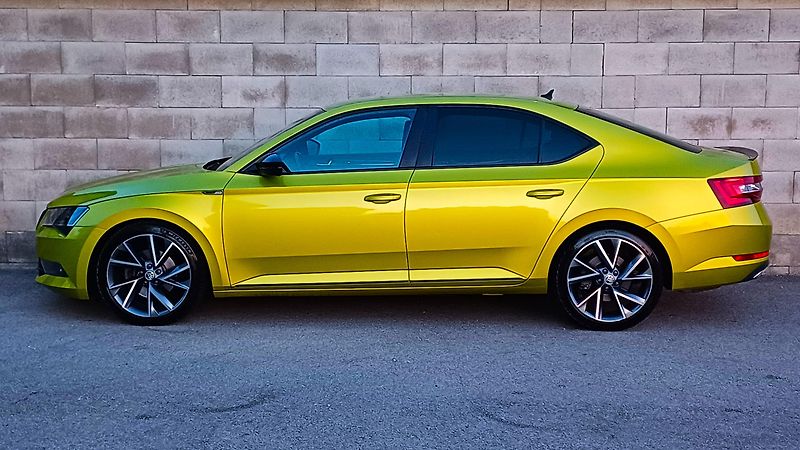 Škoda Superb 140kW TDI 4x4 SPORTLINE - fotka 6 z 47