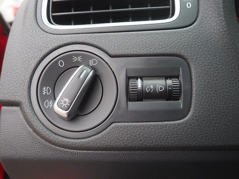 Volkswagen Polo (2010) 1.6 TDI - fotka 20 z 32