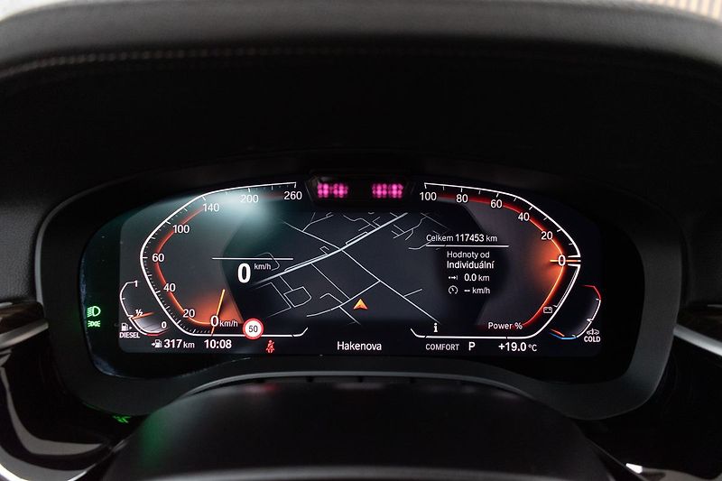 BMW Řada 5 530d xD TAŽNÉ*N.TOPENÍ*ČR 1.M* - fotka 24 z 51