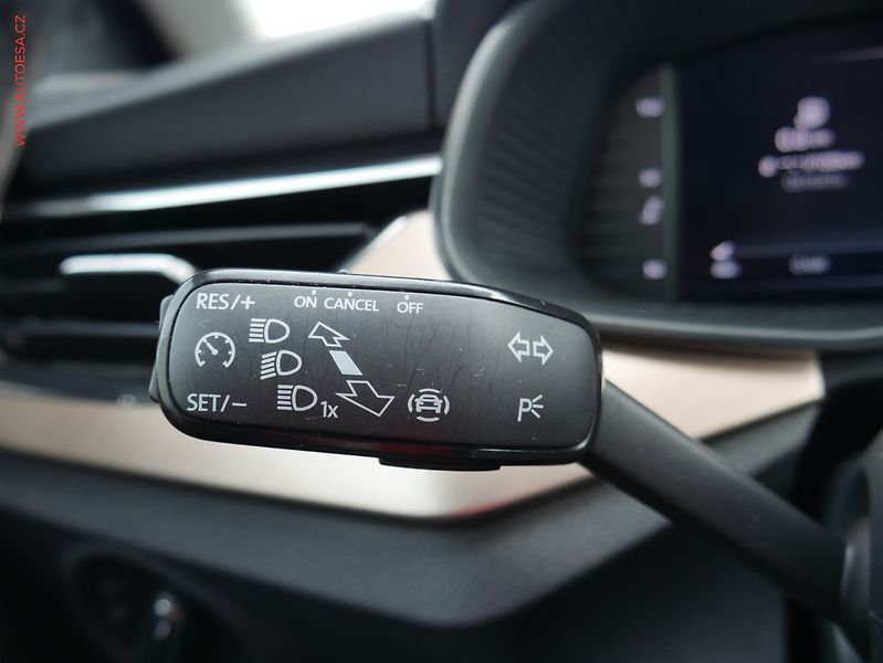 Škoda Scala (2021) 1.5 TSI, ČR, Style, DSG - fotka 18 z 19