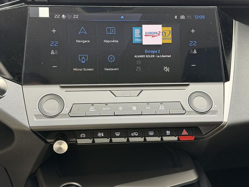 Peugeot 308 (2026) SW STYLE Hybrid 145 e-DCS6 - fotka 15 z 23