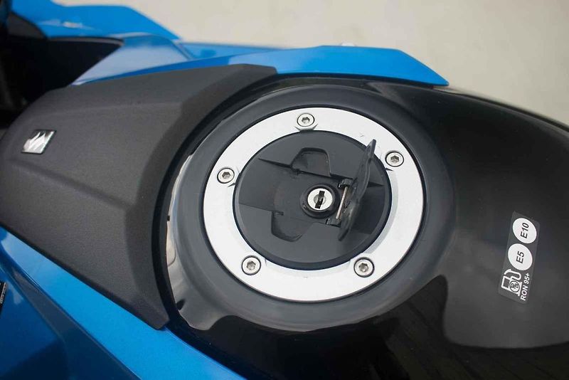 Suzuki GSX-8R