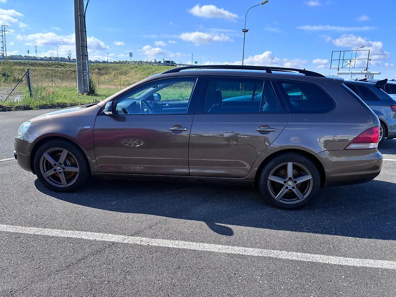 Volkswagen Golf (2012) - fotka 4 z 12